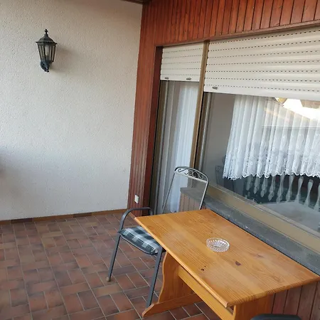 Apartamento Monteurhaus - 6 , 2 Baeder, Terrasse
