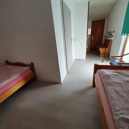Monteurhaus - 6 , 2 Baeder, Terrasse Apartamento *