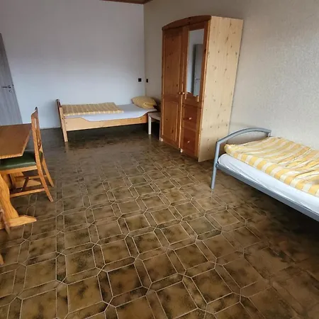 Apartamento Monteurhaus - 6 , 2 Baeder, Terrasse